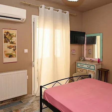 Naeliahouse カヴァラ
